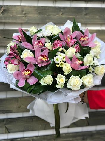 Букет цветов из: Розы и Хризантемы в Клявлино