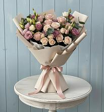 Букет цветов из:  Розы и Лизиантусы #REPLACE_PRED# Клявлино