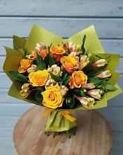 Букет цветов из:  Альстромерии и Розы в Клявлино