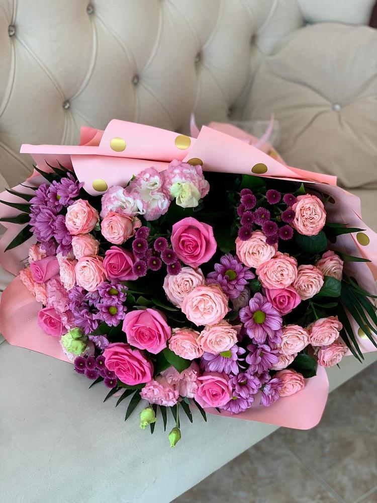 Букет цветов из: Хризантемы, Розы и Лизиантусы в Клявлино