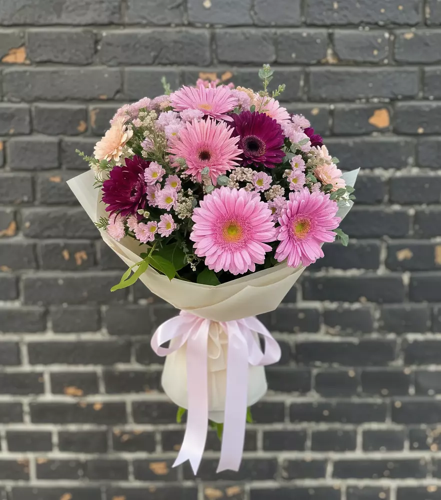 Букет цветов из: Герберы и Хризантемы в Клявлино