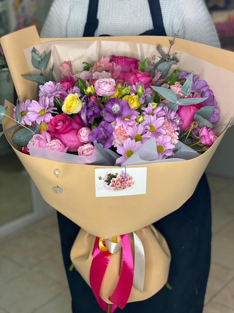 Букет цветов из: Хризантемы, Гвоздики и Альстромерии в Клявлино