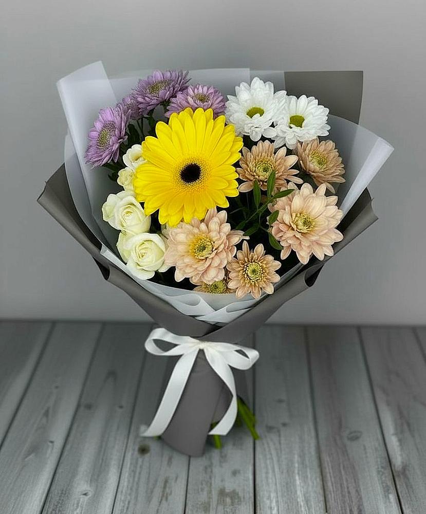 Букет цветов из: Розы, Герберы и Хризантемы в Клявлино
