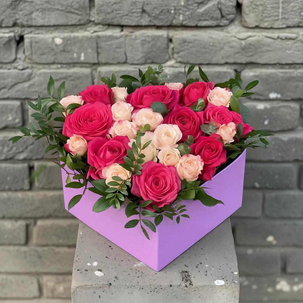 Цветочная композиция из Розы в коробке в Клявлино