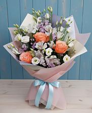 Букет цветов из:  Лизиантусы, Розы, Альстромерии и Гипсофила в Клявлино