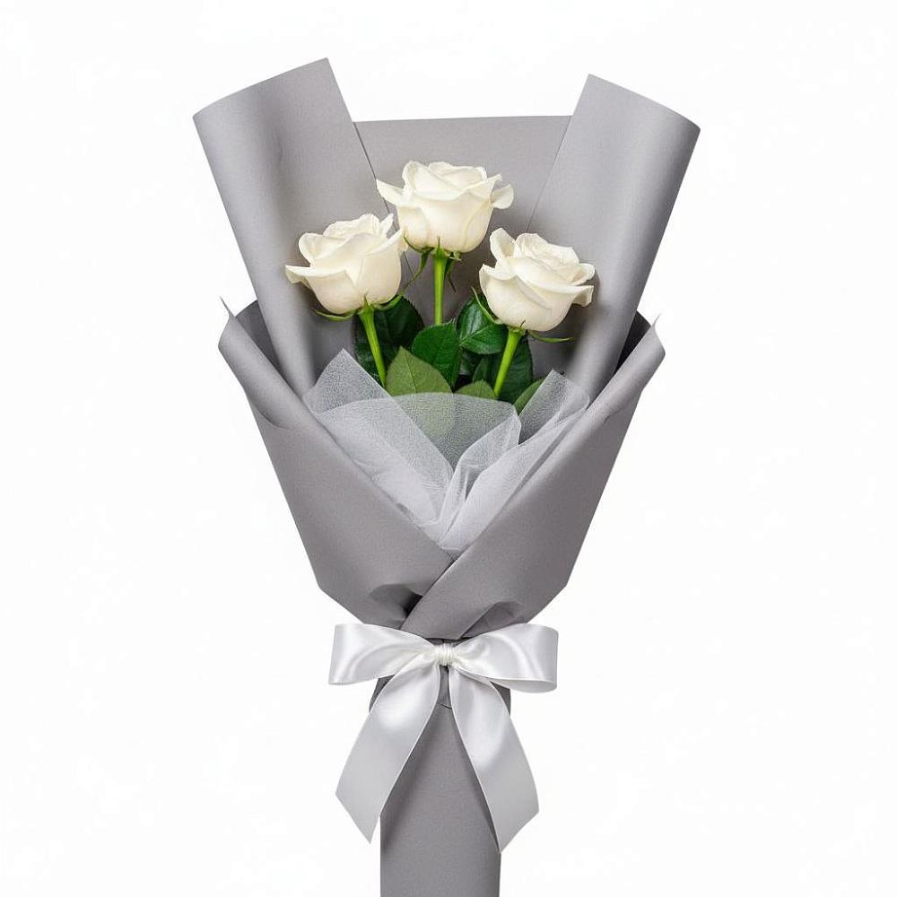 Букет 3 белые розы в Клявлино