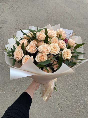 Букет Кремовые розы Латте в Клявлино