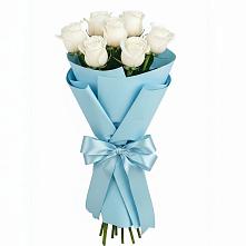 Букет 7 белых роз Проуд в Клявлино