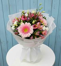 Букет цветов из:  Герберы, Альстромерии и Лизиантусы #REPLACE_PRED# Клявлино