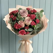 Букет цветов из:  Гвоздики и Розы в Клявлино