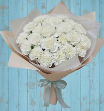 Букет цветов из:  Гвоздики в Клявлино