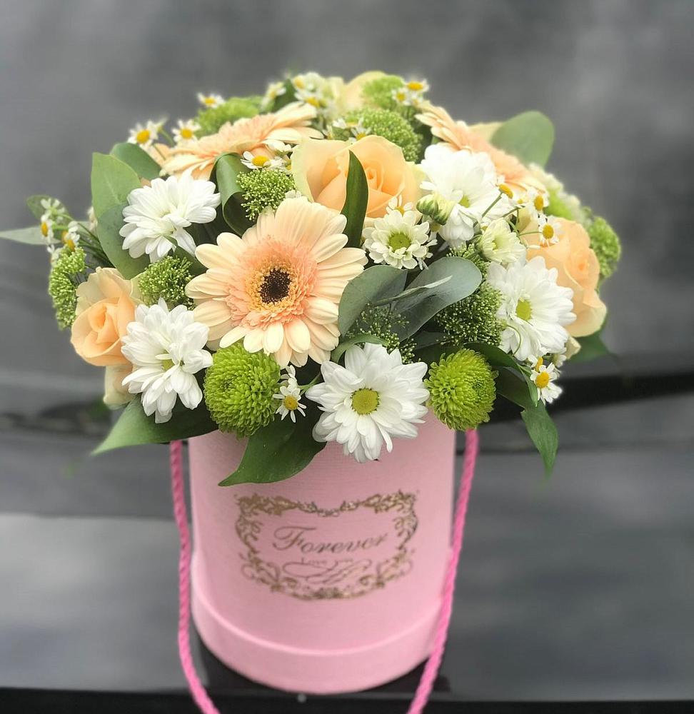 Цветочная композиция из Розы, Герберы и Хризантемы в шляпной коробке в Клявлино