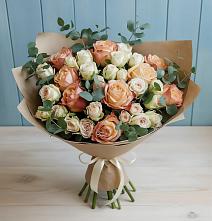 Букет цветов из:  Альстромерии и Розы в Клявлино