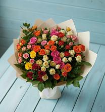 Букет Микс из разноцветных кустовых роз в Клявлино
