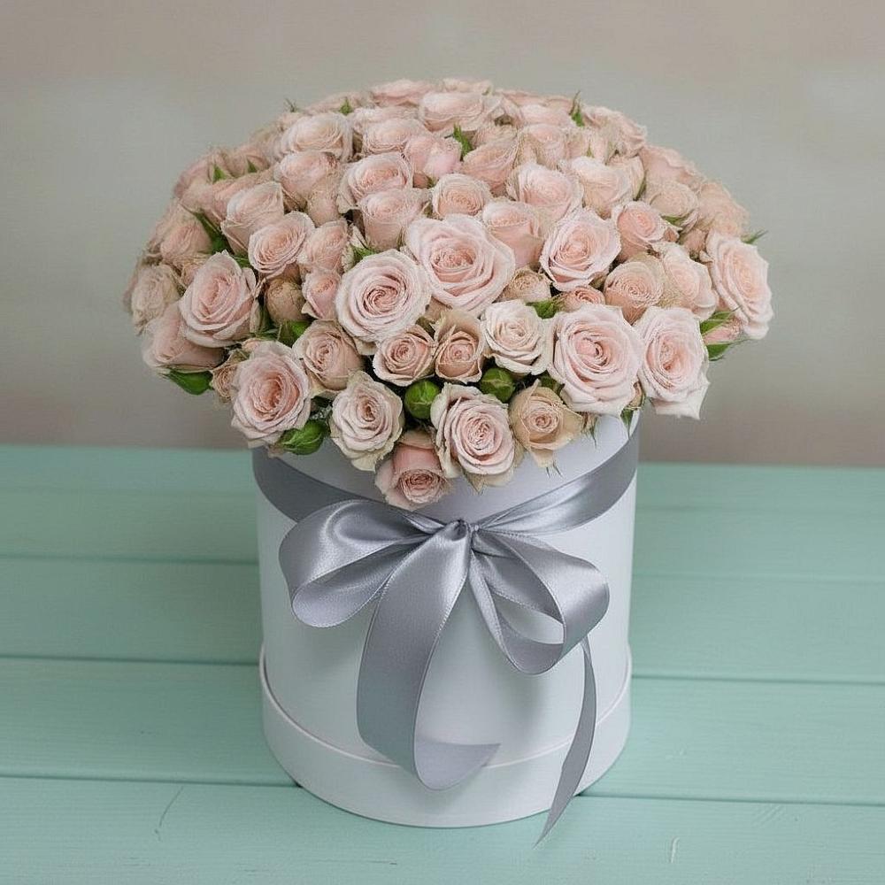 Цветочная композиция из Розы в шляпной коробке в Клявлино